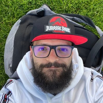 _Gian_90's profile picture. “Praticamente innocuo” o quasi. Una persona normale, dipende dai punti di vista. Leggimi con cautela, metà sono scemenze. Ok il 90%. IG, TL, BeReal: Gianluks90.