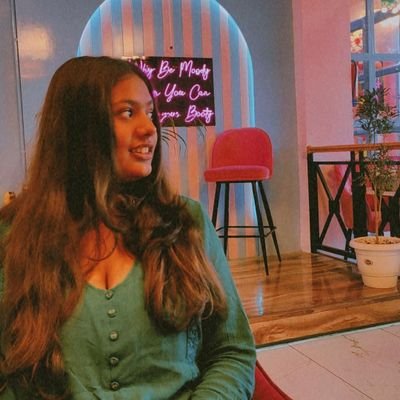 notyourharshita's profile picture. imma cri-sis 🥲💁🏻‍♀️