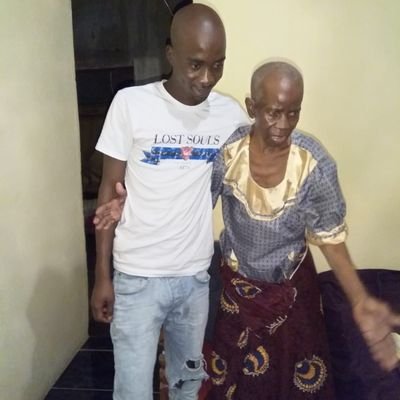 ChawaneMen80867's profile picture. i love fun n football
Liverpool fans 
Real Madrid 
Orlando pirate 😣☠️💏👑💎🧢🥇⚽️🏆🥅🎖