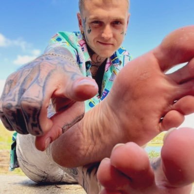 29 6FT 10 Shoe 8 BWC FL based Alpha CashMaster. other account lost. @casperxxx999 My way is the only way. DM for payment methods. $20 initial chop chop.