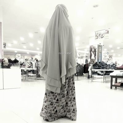 nida_latief9's profile picture. 