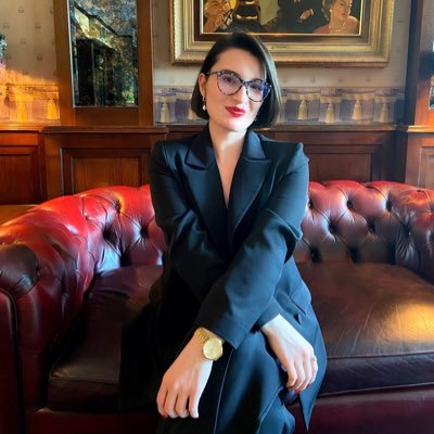 UyaranSenanur's profile picture. Istanbul Universitesi | Hukuk • Psikoloji
