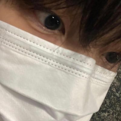 𝟬𝟳 ᙏ̤̫ ੯‧̀͡u\嗨逼怎麼在這裡當不倒翁。未來想開咖啡廳 順便在裡面養一群可愛的小狗狗 還有一隻大兔子崔秀彬!寶石盒的十二顆鑽石💎🐰🦊