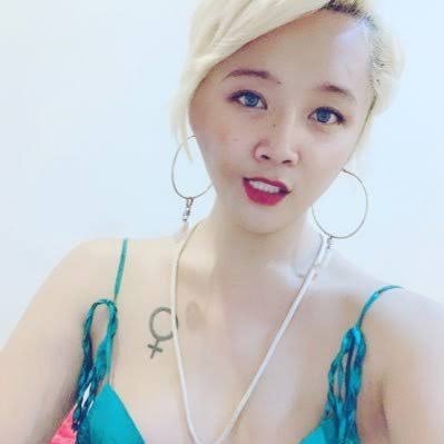 FREELANCE PORNSTAR MODEL ACTRESS GAMER VLOGGER