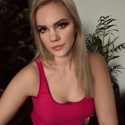 Nicola / Twitch streamer / DJ / Impressum: https://t.co/9EMPBle24u