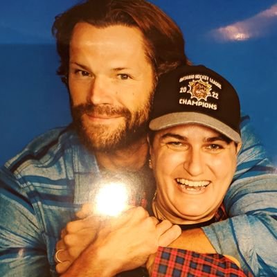 I'm 39...I love hockey...the Leafs are my favorite NHL team...but I'm loving the Toronto Marlies (AHL) more. BSB is my fave band...and well I want to be a cop.