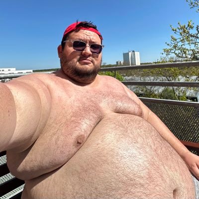 Gainer 🏳️🌈 SW: 160 lb CW: 440 lb (200 kg) GW: 500+ 🐷 Feel free to send a DM!