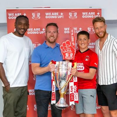 Father of 2, Fan and season ticket holder at Leyton Orient FC, IT worker in the City