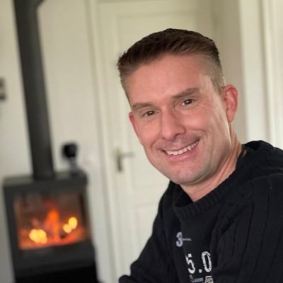 Manager Communicatie en Marketing en MT-lid bij Rutgers Expertisecentrum seksualiteit en consultant bij het Internationale Rode Kruis en Meer dan Gewenst 🌈