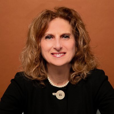 Electric Ladies Podcast host, Forbes, Journalist, Speaker, Consultant - ESG, Energy, Climate, Sustainability, Women, Careers https://t.co/A8XmLudy4e