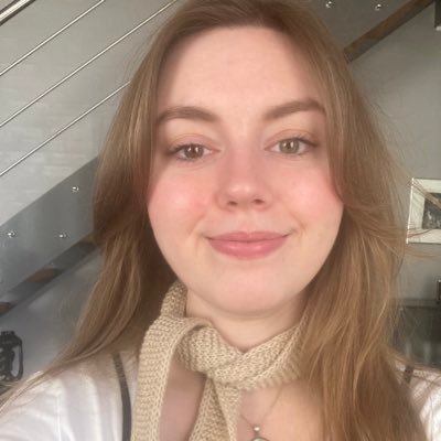 PhD candidate at the @UniofExeter — English Literature Department, Feminism and Labour Researcher | Editor for @PJMedHums | Pronouns: she/her 🌞