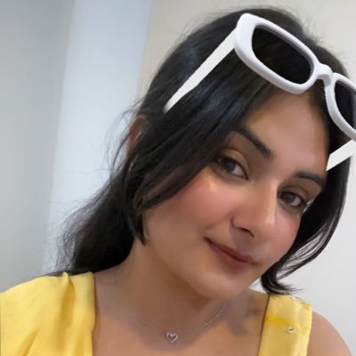 angelarora02's profile picture. 21🌻|| leo♌️