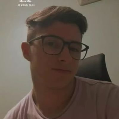 fabruunavarro's profile picture. 