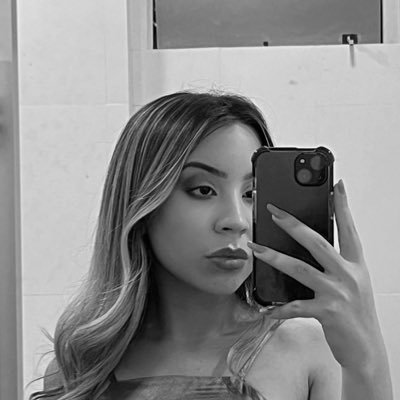 18 ✨ ig: vanesaax_