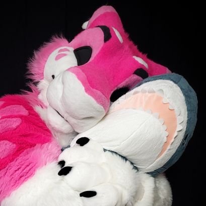 Just a pink manokit enjoying life. Suit made by me @FFAFursuits ♡ lvl 36

https://t.co/nuS0x7Ym9l