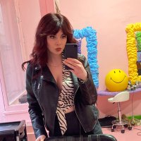 Eb (@ebzo) 's Twitter Profile