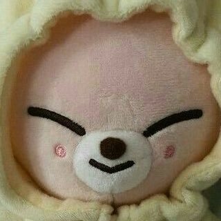 officialfoxiiny's profile picture. i am fox