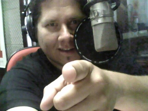 Comunicador, Locutor, Radialista, Soundesigner, Laureado em Adm-Marketing, Marido da Lu há 13 anos, pai da Lolô e do Murilo, e mais um filho de Deus.