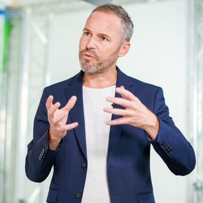 Founder Scarossa + @10×10ETF @finance20ch @house satoshi | Director of Studies @fhhwz| Chair @descartesswiss | @bilanz 100 Digital Shaper 🇨🇭 | #bitcoin B🚀