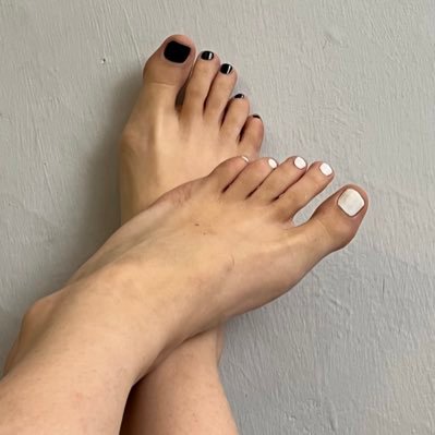 Ramonnafeet's profile picture. 27 years old 🤍 size 8 🦶🏻❤️‍🔥