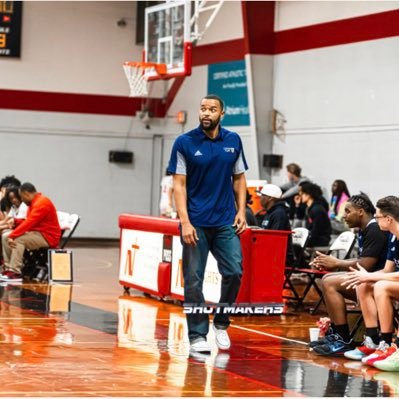 Former Professional Basketball player| High school All-American|Basketball Skills trainer|Head Varsity Girls basketball coach@CFA |Head Coach@CP3EYBL15u