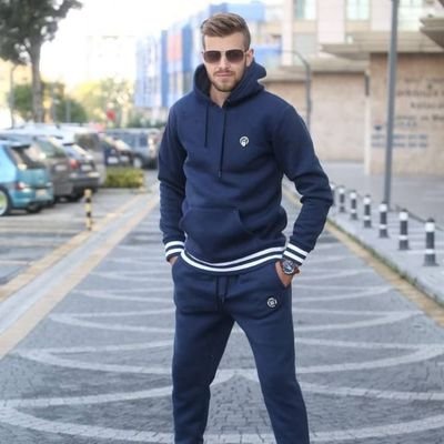عش حياتك قوياً وفخوراً بنفسك، ثق بنفسك دائماً .. فالحياة لن تكون دائماً كما تريد