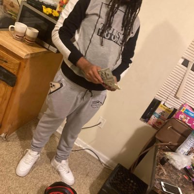 KingShootah105's profile picture. Rather be Blind than Dumb💯 And I was Made Different that’s why My luck ain’t shit! Ina relationship! and fina Hurt the bihh💯🎯