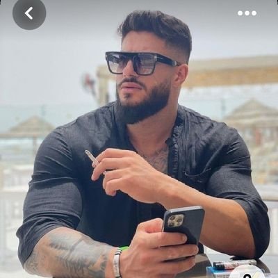 FlamboyantGoj's profile picture. Every day isn't a given ✌🏻