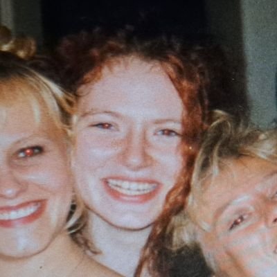 Mum to 3 amazing people. Love photography, painting, sea swimming, cricket, music, attempting to write and love my fam and friends. Missing a few people.