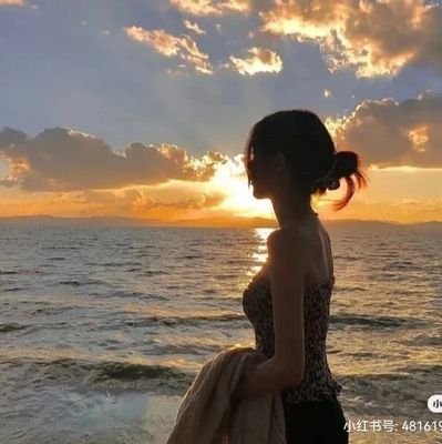 粉色代表少女,热烈浓郁的桃红色代表风情万种的少妇!九零后的少妇来报道啦~身高158,体重100斤,有正式工作,出日常穿的原味,只接受物品出售!(不接视频,语音电话)闲聊的勿扰!诚心接受少妇的味道才加哦!QQ3497486413