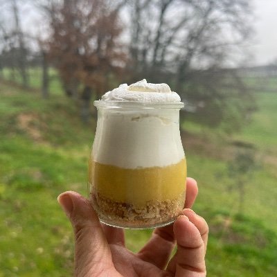 Decadente. 
Cocinar, comer. Viajar y comer.
Absolutamente fan del lemon curd y del buen pan, como ya habrás visto en mis publicaciones en @saborgourmet