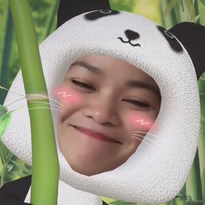 vanessacuesta's profile picture. Like Hudgens, but better. A procaffinator☕️