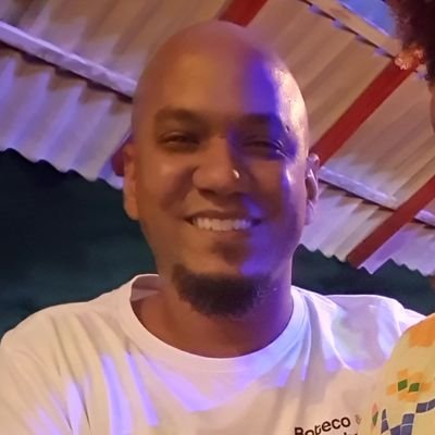 Vou desde o ponto em que partimos, persistimos. Ouvi sua lágrima dizendo: Progredimos… Se tropeçamos vejo o quanto evoluímos ao longo dos anos.
Haikaiss