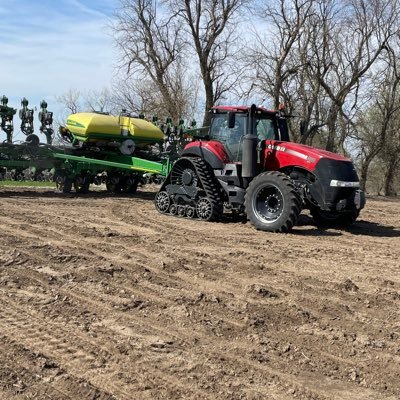 Technical Agronomist for Channel seed western Missouri. Fun filled farmer, father of two boys that keep me busy. thoughts and opinions are my own.