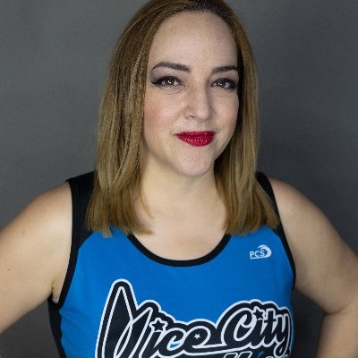 Explorer of worlds, literal & imaginative. @MDCAlumni @FIUAlumni. I play & coach #rollerderby for @mvcrollers. 🕹️♌️📚 (She/ella). Profesh @jesscampusano 🤓