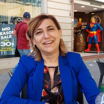 Quando le cose cambiano dentro di te, cambiano anche intorno a te.Ho imparato di nuovo a volare,a tingere le mie ali di mille colori #fuckcancer #cancersurvivor