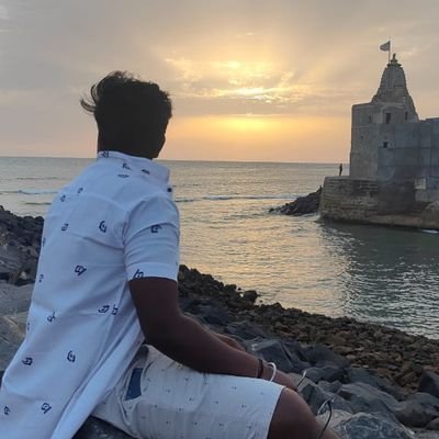 charank29517078's profile picture. Print("hello twitter")