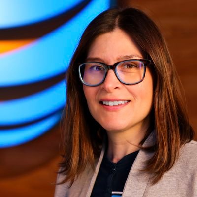 Assistant Brand Store Manager | Chicago Flagship | GLM | All content, including images and video, is mine and not approved by AT&T | #ATTEmployee