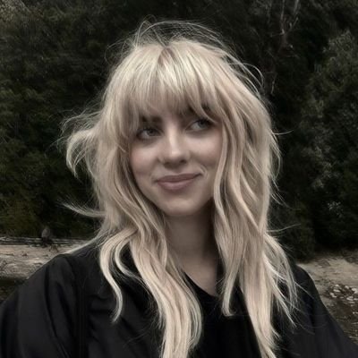 Emi_980's profile picture. 