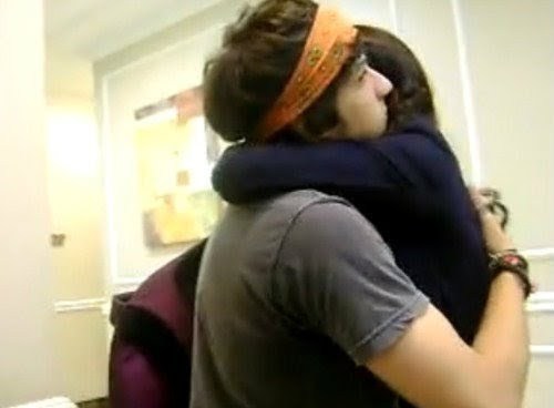 Muitas palavras são pouco pra dizer o quanto eu amo vocês @ChayLeao @melfronckowiak. Since: 23/11
#Oficializado: @Viviannsg e @marcosferian
