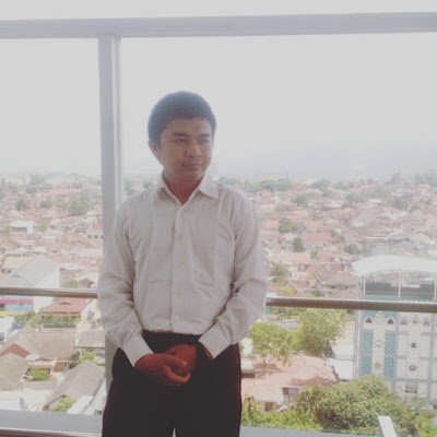 izzulfreza's profile picture. A deliberator.