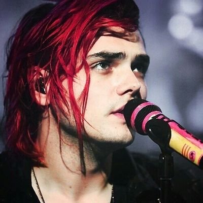 I like AM and MCR//i have nothing better to do.