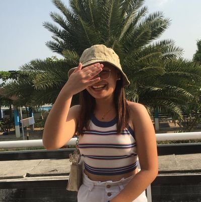 phinehlopee's profile picture. embrace your own pace :)