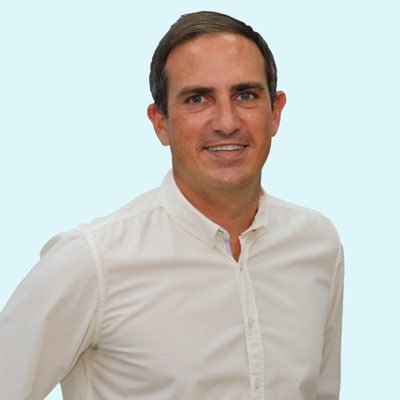 Economista. Senador de la Nación 2018-2023 por el Partido Patria Querida. Viceministro de Reducción de Pobreza (STP) 2015-2017.