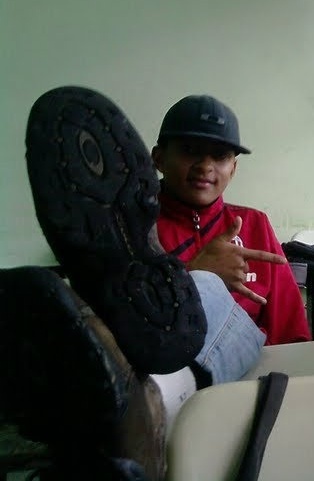 fika tranquilin de onde eu venho tem mais ' rs*