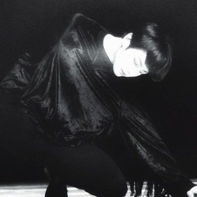 رُز سفیدِ جونگوکی که هیچوقت سفید نبود! fan account