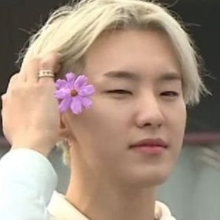 sommelière de fanfic. comunista.
🌙 '92. @pledis_17 🐯🐸
-ela/dela-