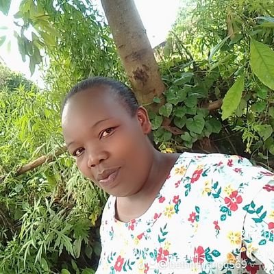 BethNdiran77996's profile picture. 