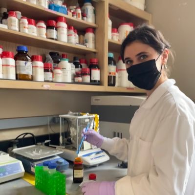 biomedical engineering PhD candidate 🧪🧫 Tufts 🐘 using silk for drug delivery🪰🕸💉💊 WPI Alum 🐐she/her