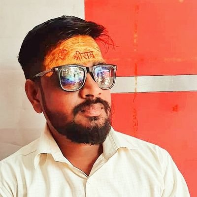 मुसाफिर मंजिल की तलाश में...….